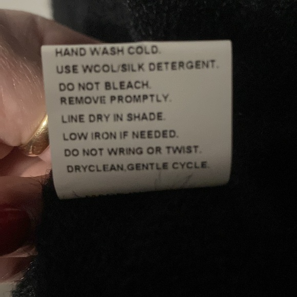 Half Black Half White Eyelash Faux Cardigan V-Neck Sweater NWOT - Picture 7 of 7